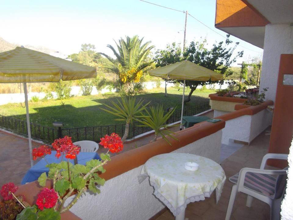Daydream Hill Hotel Stavros  Bagian luar foto